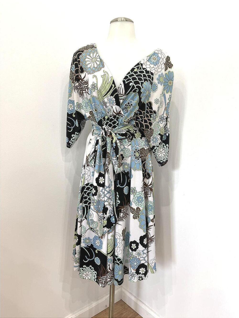y2k Roulette Large Vintage Style Floral Midi Dress with V-Neck and 3/4 Sleeves